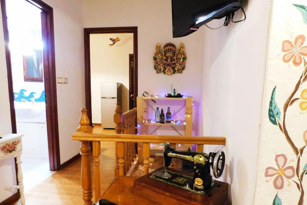 Marco Polo's Mooring Cozy Navy House Apartament
