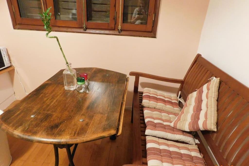 Apartment Marco Polo's Mooring Cozy Navy House